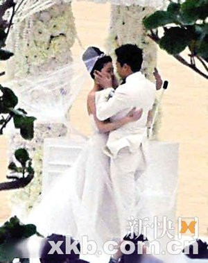 媒体恶评大S汪小菲婚礼：一场粗鲁的炫富(图)
