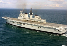 英国防部网上拍卖皇家方舟号航空母舰