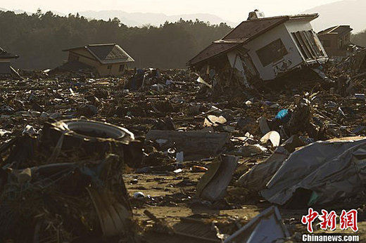  2011年4月12日，日本福岛距核电站约6公里处隔离区内的荒凉景象。当日日本将福岛第一核电站事故等级提高到最高级7级。