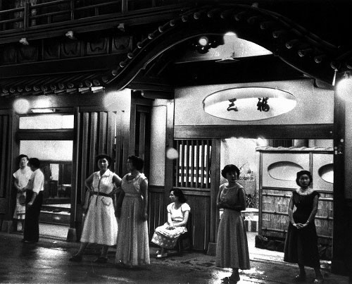 二战后日本是如何&ldquo;扫黄&rdquo;的？ - 胡志平 - 老胡