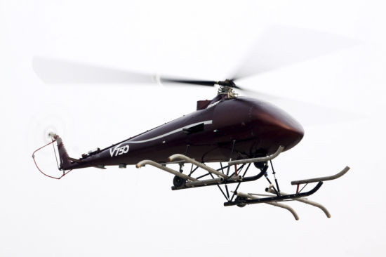 中国目前最大的无人直升机——V750无人直升机7日在山东潍坊首飞成功，填补了中国中型无人直升机的空白。