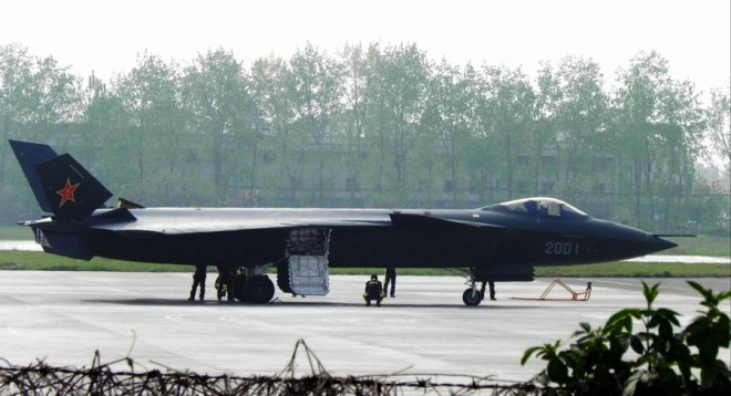 高清：中国国产第五代战机歼20成功进行第2次试飞