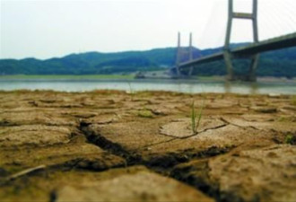 三峡大坝以下鄂赣湘三省出现严重旱情