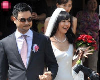孙燕姿婚戒曝光微博搞怪婚照惹“怒”粉丝(图)