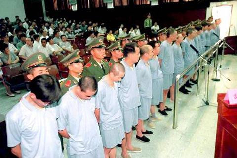 2000年法庭宣判赖昌星远华走私案的被告