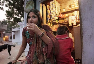 记者镜头下代代传承的“印度妓女村”