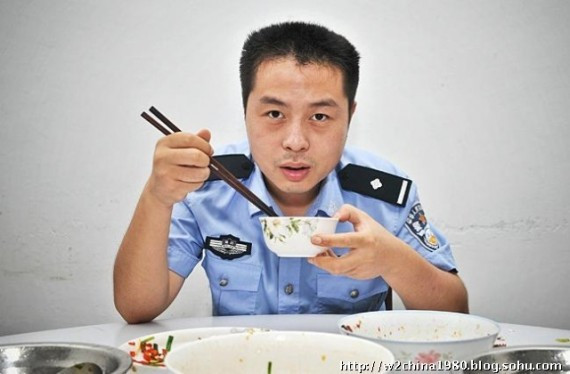 看看大陆社会各阶层的人吃一顿午餐花多少钱?(组图)