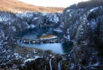 克罗地亚绝美瀑布 沉积物形成天然堤坝