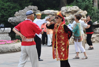北海公园实拍：普通北京人的幸福生活