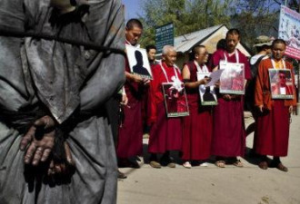 阿坝藏区局势持续紧张 20岁女尼自焚亡