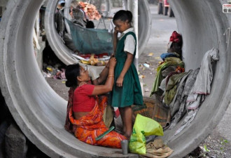 “贫民窟的尊严”：印度贫民窟大写真