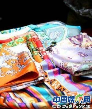 揭京城名媛赵欣瑜奢的侈生活 爱马仕包数也数不清(组图)