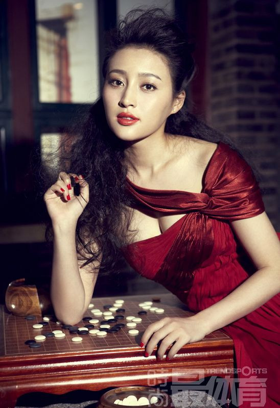 魅惑众人迷倒一片：“潘金莲”甘婷婷围棋写真(高清组图)