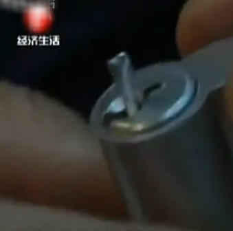 中国锁患有多深?高人演示锡纸几秒开锁 小偷疯狂(文/视频)