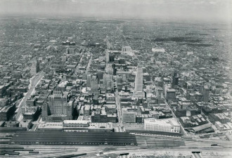 万丈高楼平地起 多伦多市中心90年变化