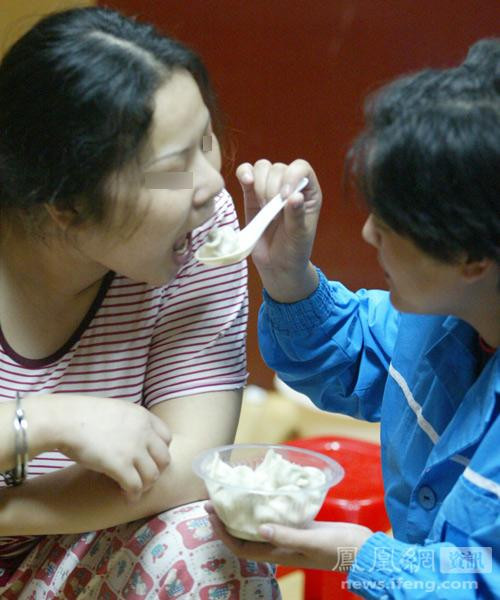 摄影记者直击:女囚临刑前的十二小时(高清组图)