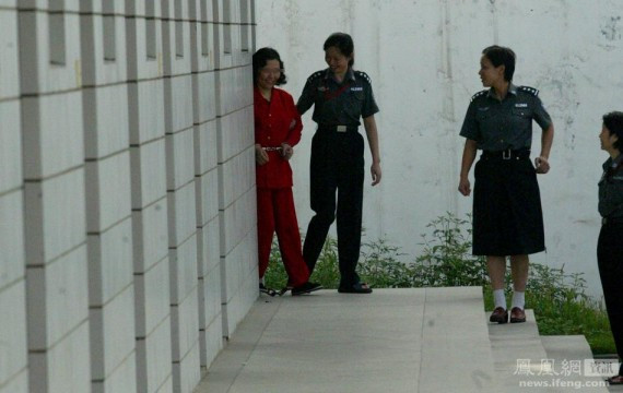 摄影记者直击:女囚临刑前的十二小时(高清组图)