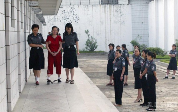 摄影记者直击:女囚临刑前的十二小时(高清组图)