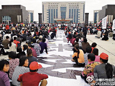 陆丰示威愈发火爆 民众怒喊反独裁 有民众扬言要自焚(图)