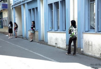 揭秘游荡在巴黎街头的中国“失足女”