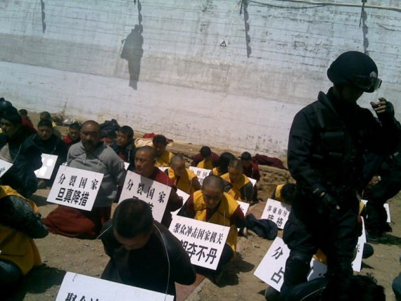 一组成都和德阳特警在四川藏区维稳时的照片曝光(组图)