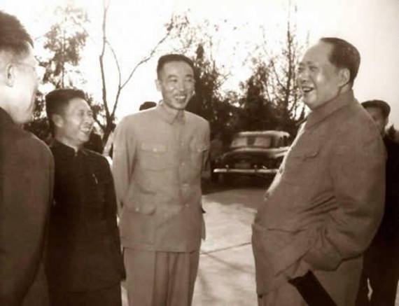 老照片：胡耀邦罕见旧照曝光 1941年结婚照(组图)