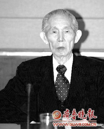 你可能想不到:盘点华人富豪中的四大“铁公鸡”(组图)