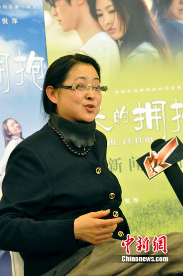 倪萍坐公交车逃票未被认出:这可给我省了大钱(组图)