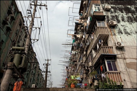 浮华都市深处的异景：上海即将消失的贫民窟(高清组图)