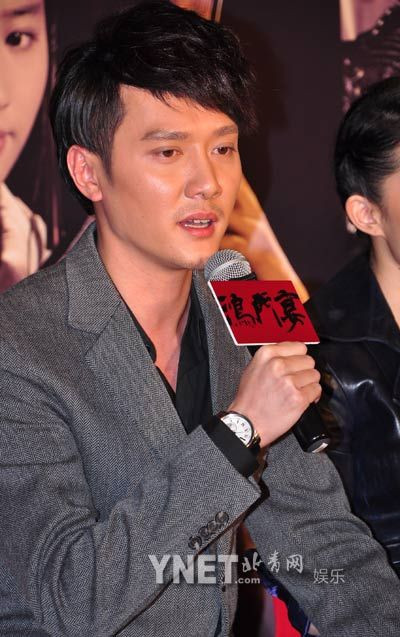 高清实拍:刘亦菲出席活动不慎走光 巩新亮透视装亮相
