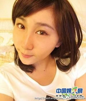 水均益18岁女儿自拍私照首曝光 被赞是校花(组图)