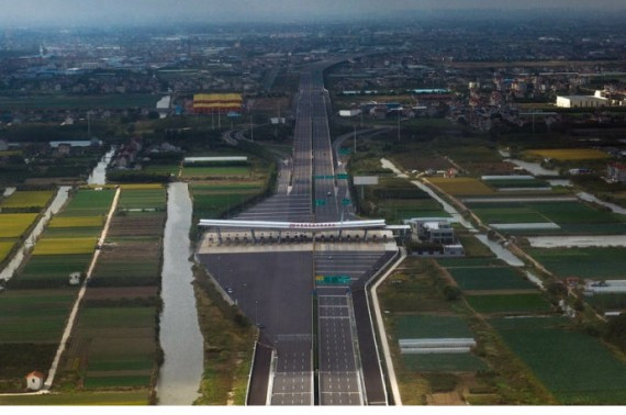外国人眼中的中国：国境线两边 景色大不同(航拍多图)