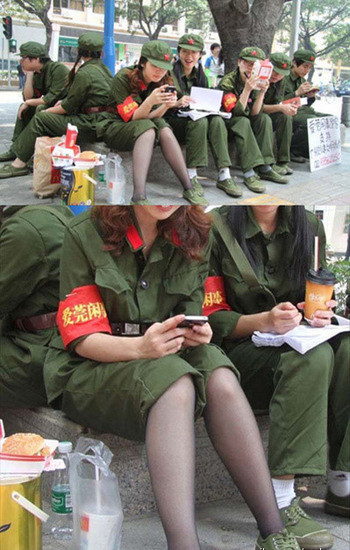 他们的寂寞成灾 记录那些疯狂的大学男女(高清组图)
