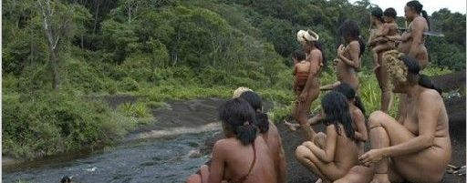 揭秘巴西雨林中的原始“裸体“部落(组图)