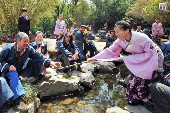 中国掀起复古之风：盘点那些尴尬的“穿越”场景(高清组图)