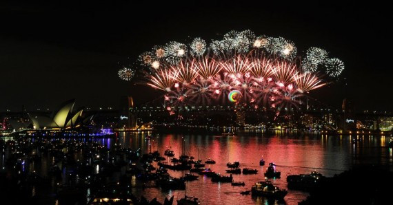 高清现场：12月31日午夜，世界各地举办庆典迎接新年