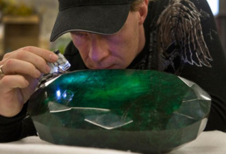 宝石画　巨大画 f0cbdb310ae05619e44a8176bfb7a8