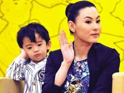Lucas被曝撒娇求父母复合 谢霆锋被指态度软化(图)