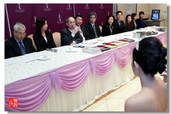 星光闪烁 丽影生辉：2012纽约华裔小姐选美大赛开锣(组图)