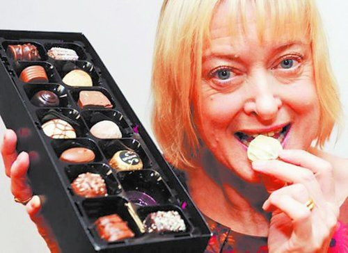 英国妇女从事世界"最甜蜜工作"：吃巧克力拿高薪(图)