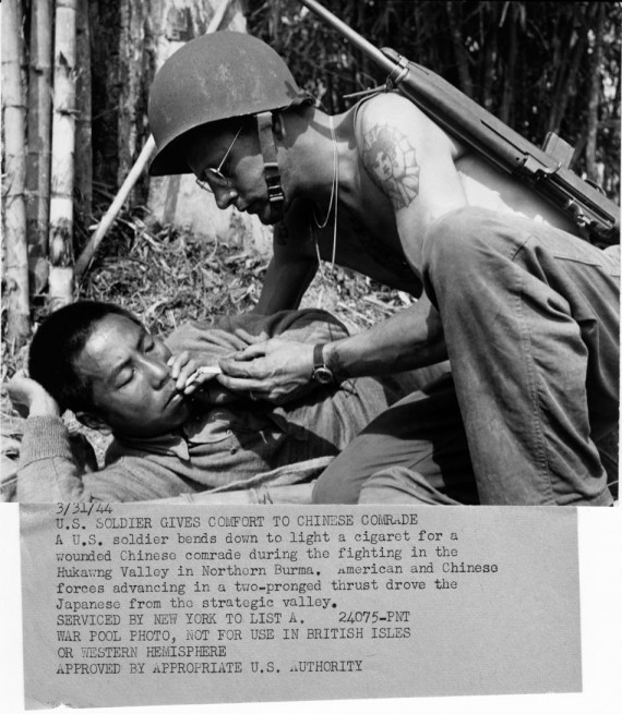 1943年美军实拍：与中国战士并肩作战打日本轰炸机(多图)