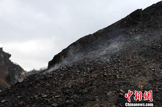 北川“飞来”山体冒烟四年3分钟可煎熟鸡蛋（图）