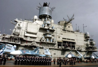 俄罗斯特种部队乘军舰抵叙利亚港口