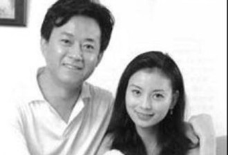 朱军携娇妻拍写真照 纪念结婚19周年