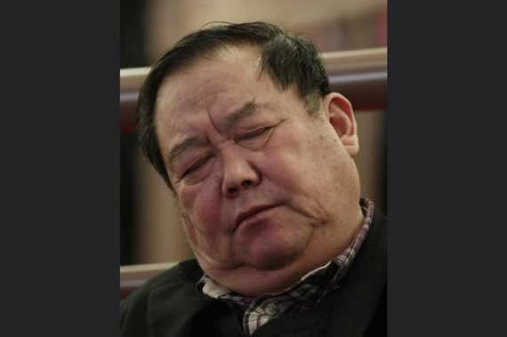 居庙堂之高而忧社稷 两会代表鞠躬尽瘁好辛苦(高清组图)