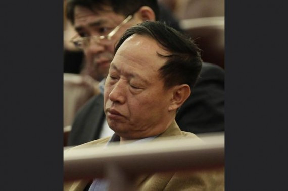 居庙堂之高而忧社稷 两会代表鞠躬尽瘁好辛苦(高清组图)