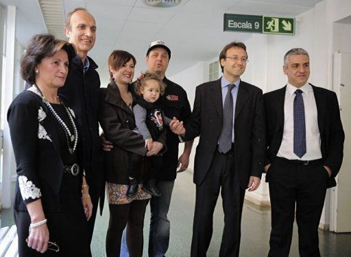 西班牙医院全球首例母体内胎儿肺部手术成功