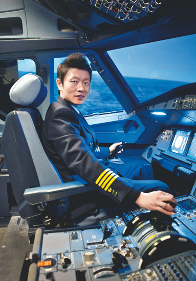专访国行机长贾军峰：我真的在夜晚飞行中见到过UFO(图)