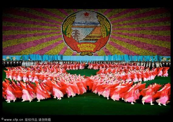 德国摄影师获准拍摄朝鲜10万人团体操（高清组图）