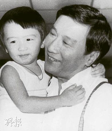 曝谢霆锋是赌王私生子 生母狄波拉艳绝香江(多图)